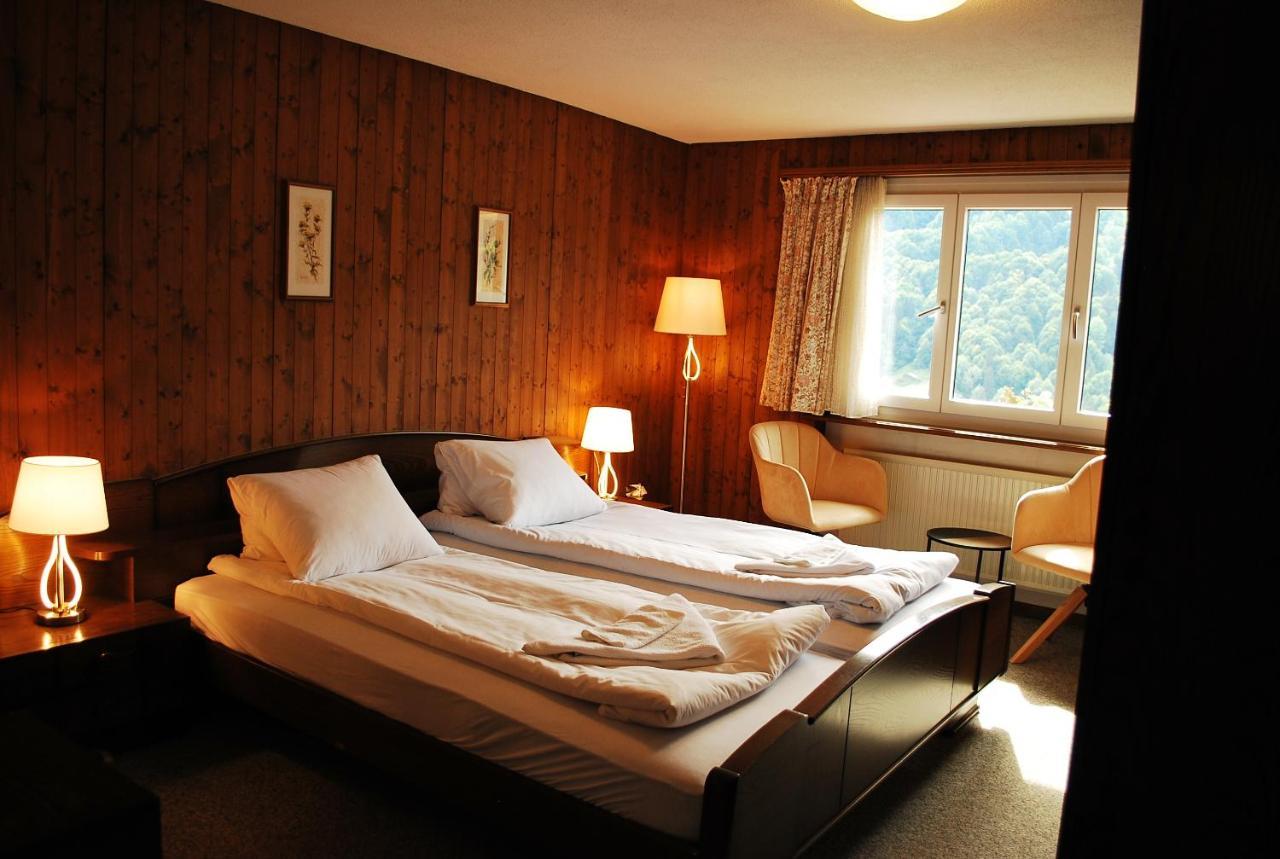 Rooms With Private Bathrooms Saas im Prattigau Buitenkant foto