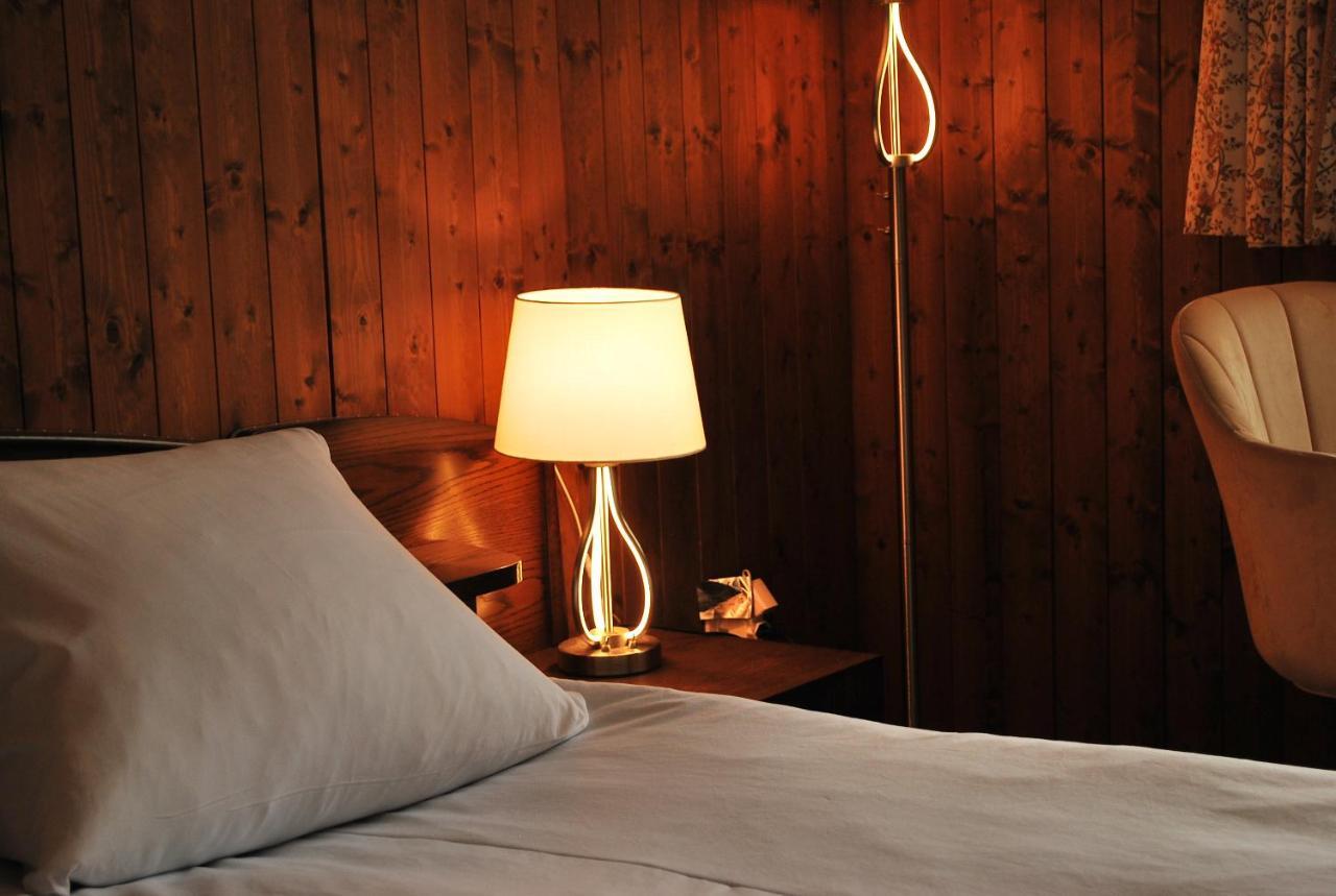 Rooms With Private Bathrooms Saas im Prattigau Buitenkant foto