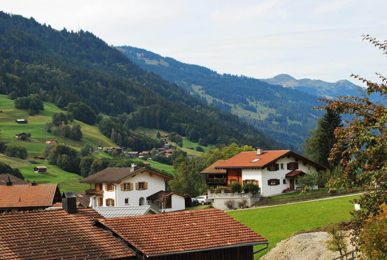 Rooms With Private Bathrooms Saas im Prattigau Buitenkant foto