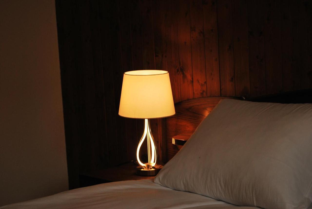Rooms With Private Bathrooms Saas im Prattigau Buitenkant foto