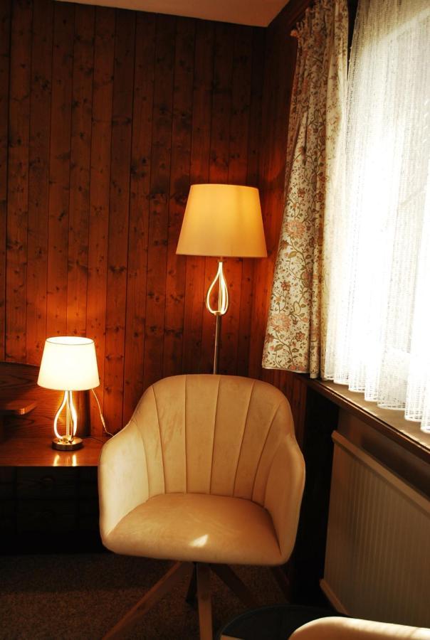 Rooms With Private Bathrooms Saas im Prattigau Buitenkant foto