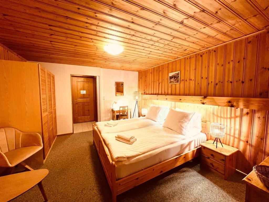 Rooms With Private Bathrooms Saas im Prattigau Buitenkant foto