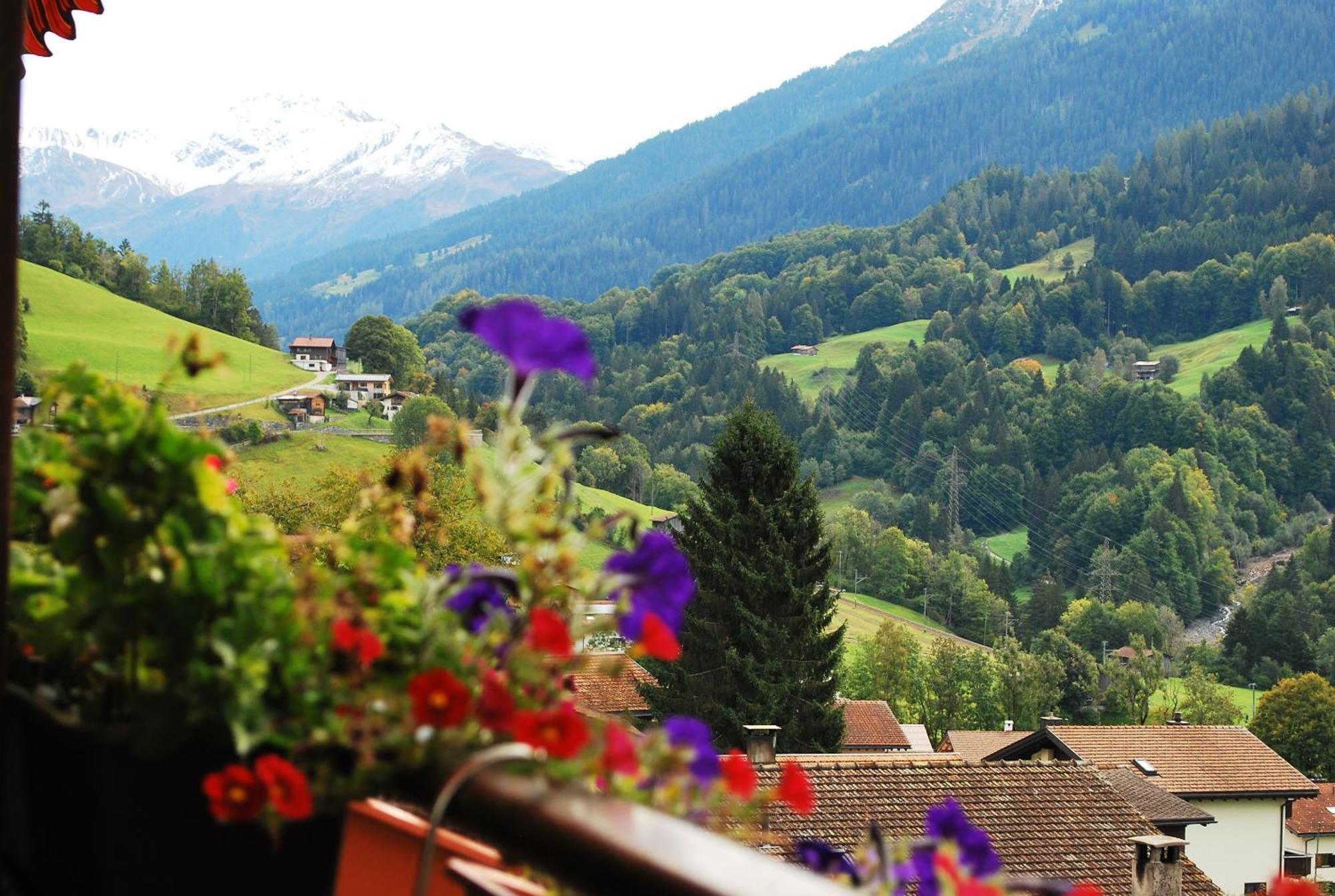 Rooms With Private Bathrooms Saas im Prattigau Buitenkant foto